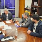 Fenaud apresenta anteprojeto do Sistema de Controle Interno ao gabinete do senador Hamilton Mourão